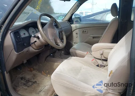 2001 Toyota Tacoma from USA, damaged, VIN 5TEVL52N51Z766021